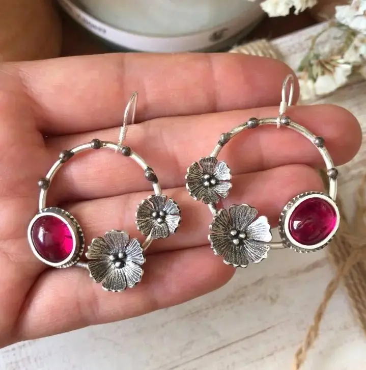 گوشواره حلقه ای یاقوت دوگل - تصویر اول گوشواره حلقه ای یاقوت دوگل - تصویر اول